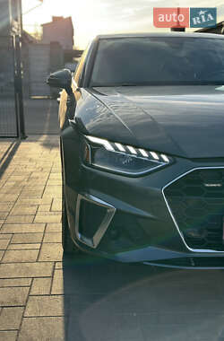 Седан Audi A4 2020 в 