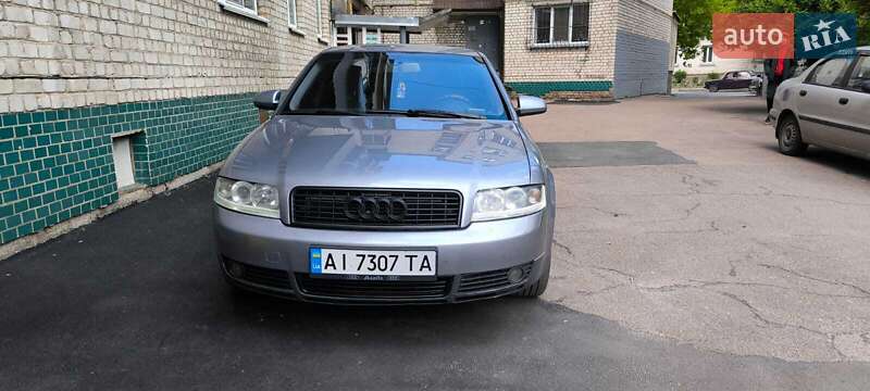 Седан Audi A4 2004 в Василькове