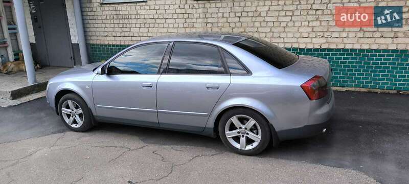 Седан Audi A4 2004 в Василькове