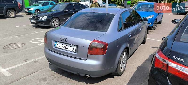 Седан Audi A4 2004 в Василькове