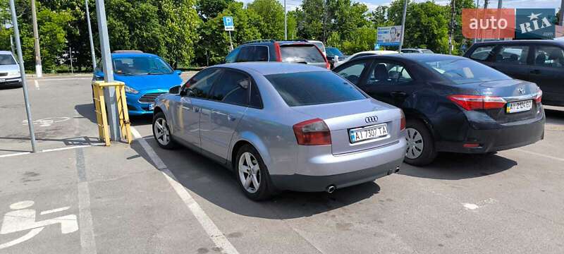 Седан Audi A4 2004 в Василькове
