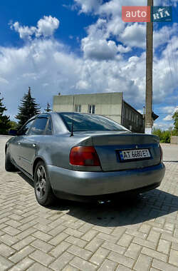Седан Audi A4 1998 в 