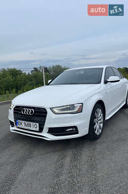 Седан Audi A4 2014 в 