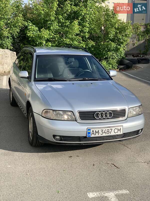 Универсал Audi A4 1997 в Киеве