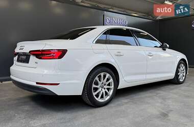 Седан Audi A4 2017 в 