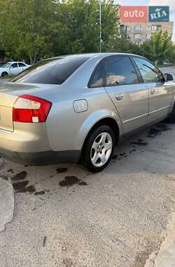 Седан Audi A4 2002 в 