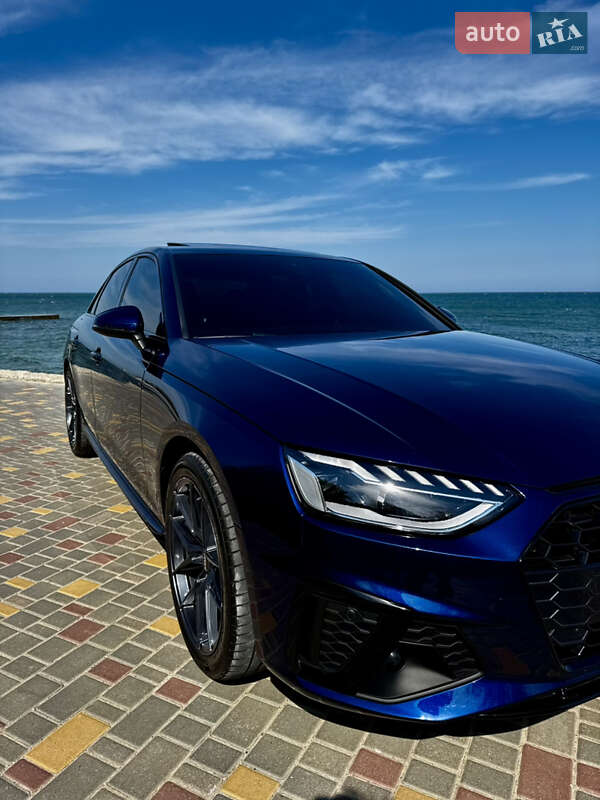 Седан Audi A4 2020 в Одессе