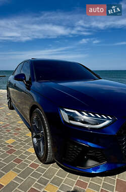 Седан Audi A4 2020 в 