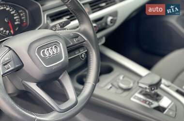 Седан Audi A4 2018 в 