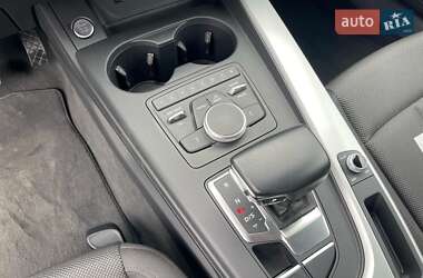 Седан Audi A4 2018 в 