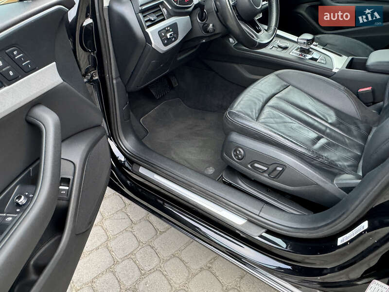 Седан Audi A4 2016 в Самборе