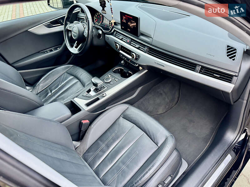 Седан Audi A4 2016 в Самборе