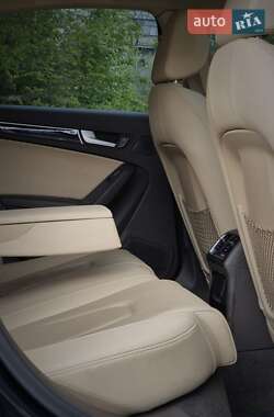 Седан Audi A4 2015 в 