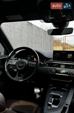 Седан Audi A4 2018 в 