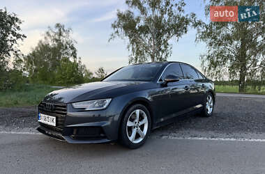 Седан Audi A4 2018 в Миргороді
