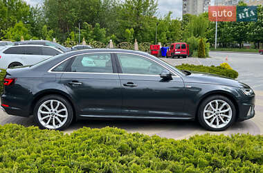Седан Audi A4 2019 в 