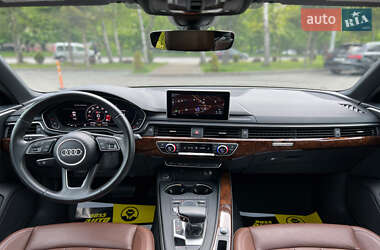 Седан Audi A4 2019 в 