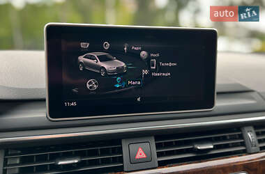 Седан Audi A4 2019 в 