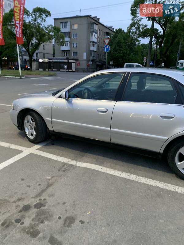 Седан Audi A4 2000 в Ивано-Франковске