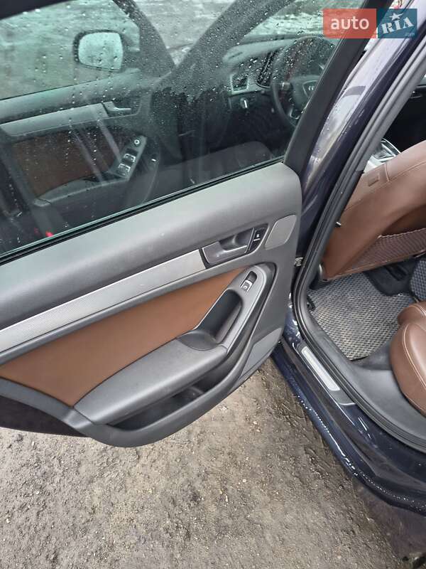 Седан Audi A4 2014 в Кодыме