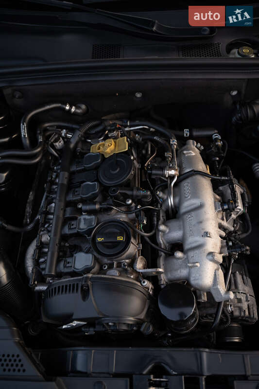 Седан Audi A4 2014 в Кривом Роге