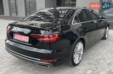 Седан Audi A4 2019 в 