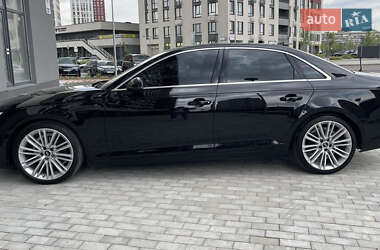 Седан Audi A4 2019 в 