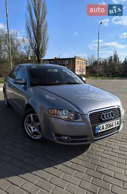 Седан Audi A4 2004 в Лебедині