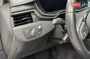 Седан Audi A4 2018 в 