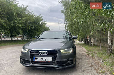 Седан Audi A4 2014 в 