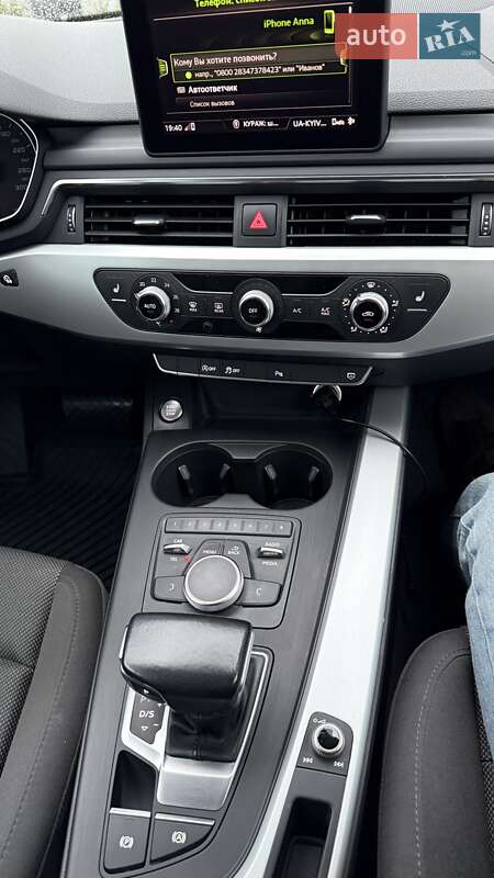 Седан Audi A4 2017 в Киеве
