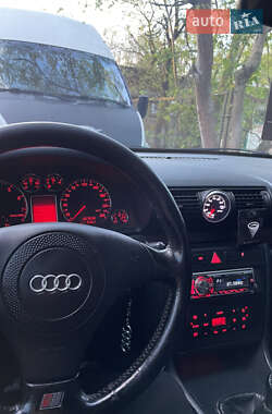 Седан Audi A4 1999 в 