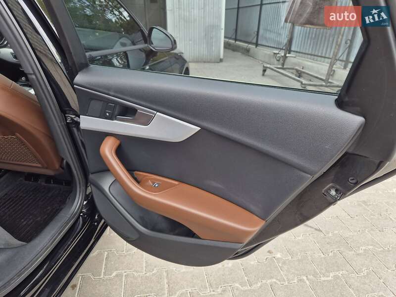 Седан Audi A4 2017 в Обухове