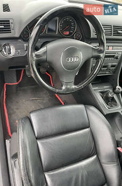Седан Audi A4 2002 в 