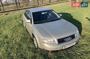Седан Audi A4 2004 в 