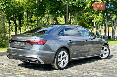 Седан Audi A4 2023 в 
