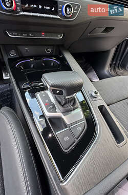 Седан Audi A4 2023 в 