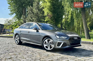 Седан Audi A4 2023 в 