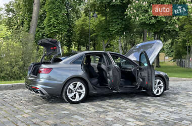 Седан Audi A4 2023 в 