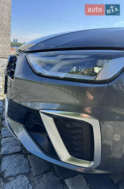 Седан Audi A4 2023 в 