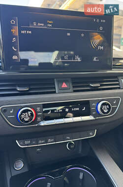 Седан Audi A4 2023 в 