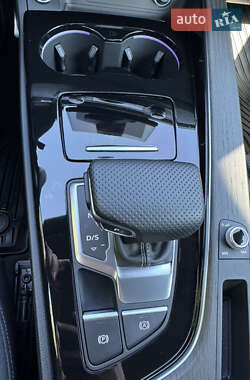 Седан Audi A4 2023 в 