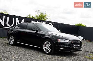 Седан Audi A4 2016 в 