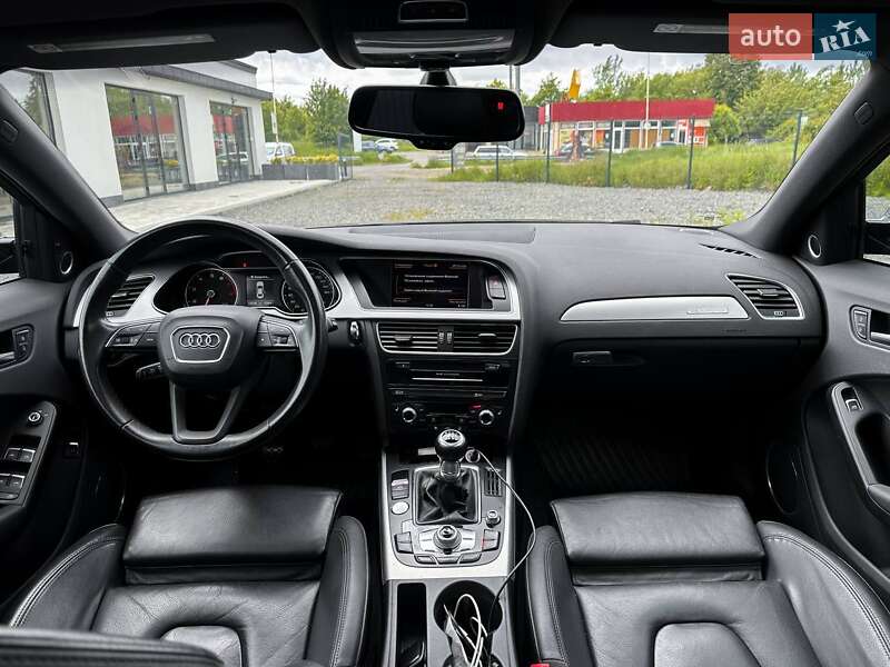 Седан Audi A4 2016 в Ужгороде
