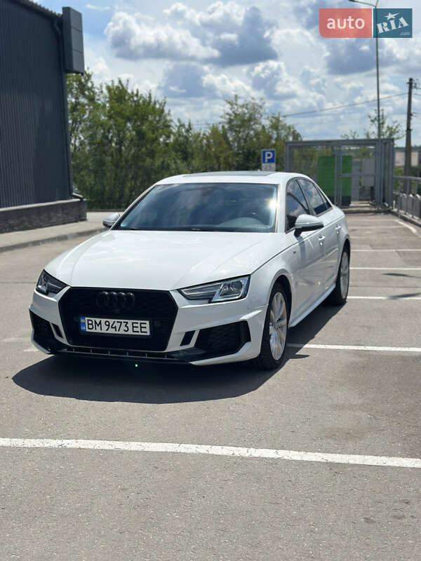 Седан Audi A4 2018 в 