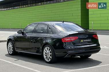 Седан Audi A4 2015 в 