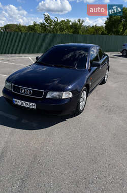 Седан Audi A4 1995 в Александрие