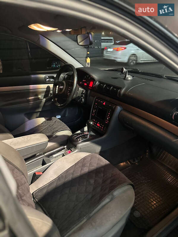 Універсал Audi A4 2000 в Ірпені