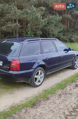 Універсал Audi A4 1996 в 