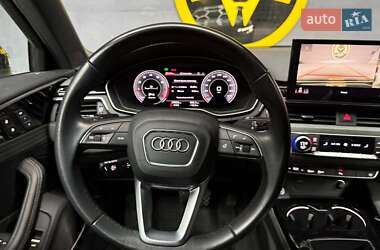Седан Audi A4 2021 в 